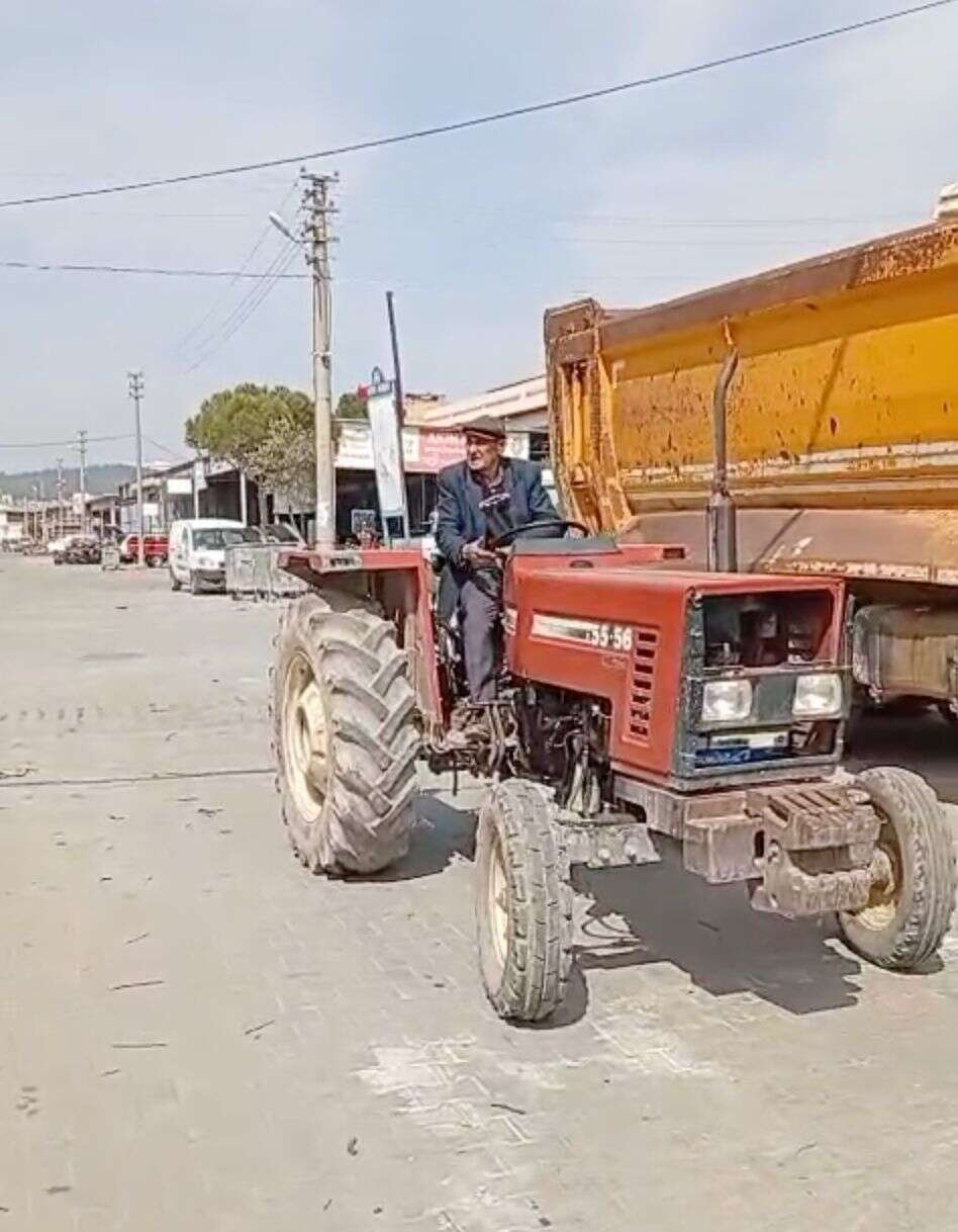 Muğla'da Yaşlı Adam Çeyrek Asır Sonra Çalınan Traktörüne Kavuştu 4